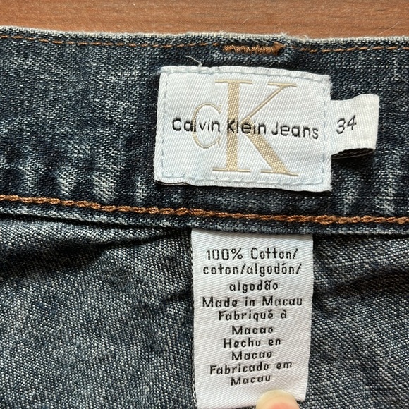 Calvin Klein Size 34 Jeans. - Picture 2 of 8